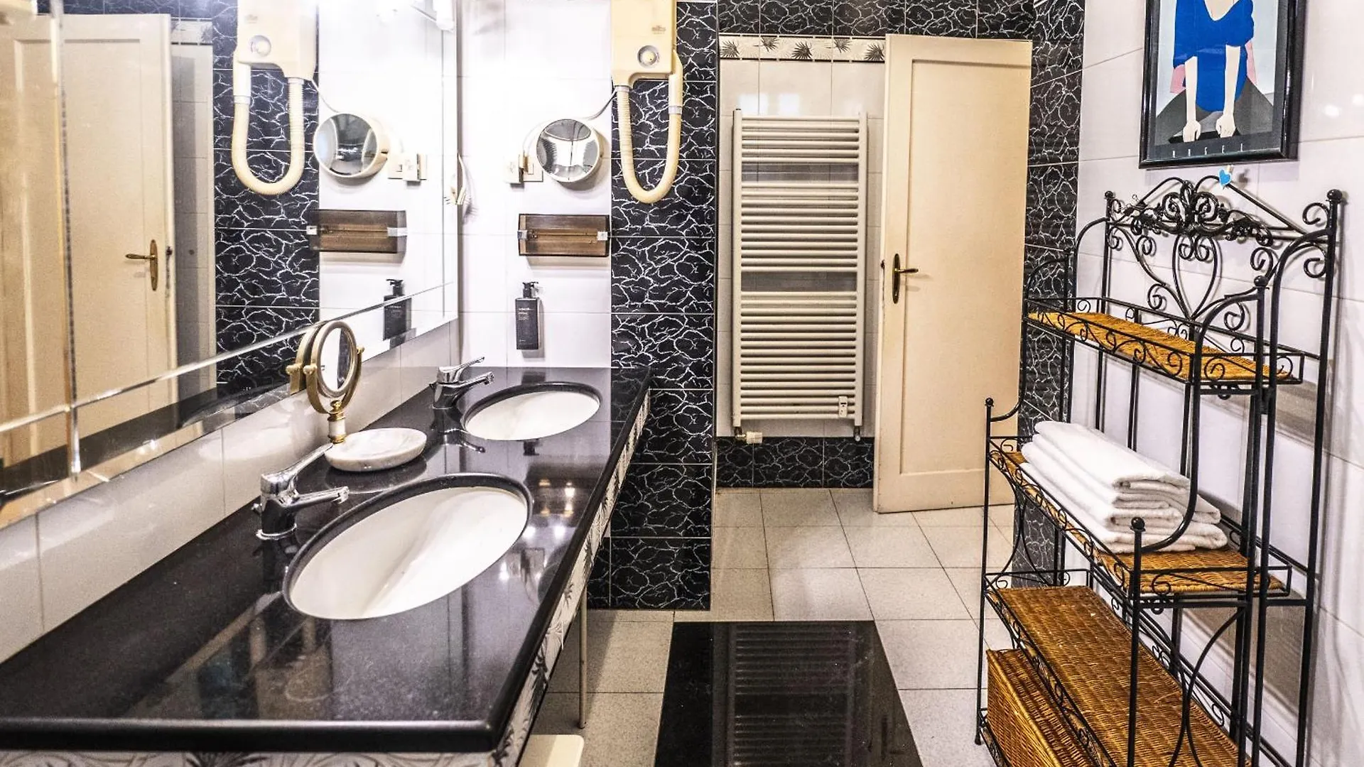 Trastevere 2 Bedroom Cozy Apartment Rzym